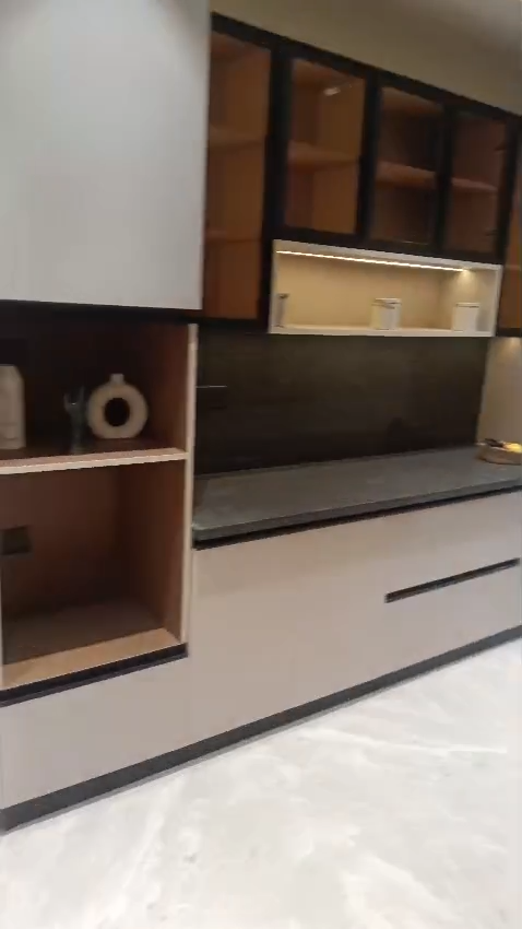 4 BHK builder floor - Image 3