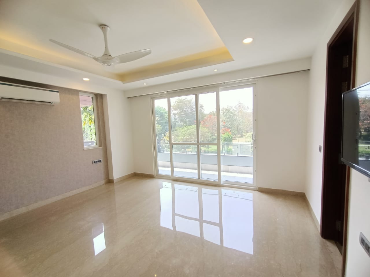 4 BHK builder floor - Image 12