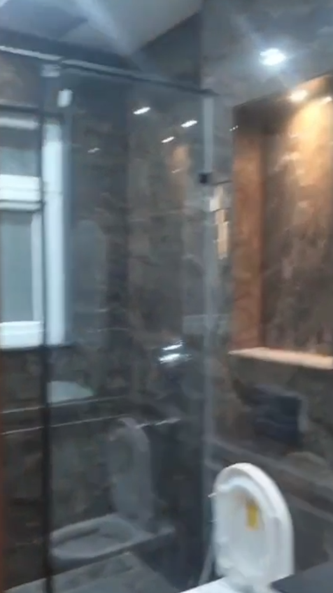 4 BHK builder floor - Image 3