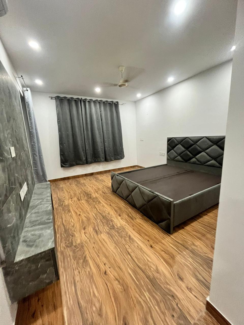 4 BHK builder floor - Image 13