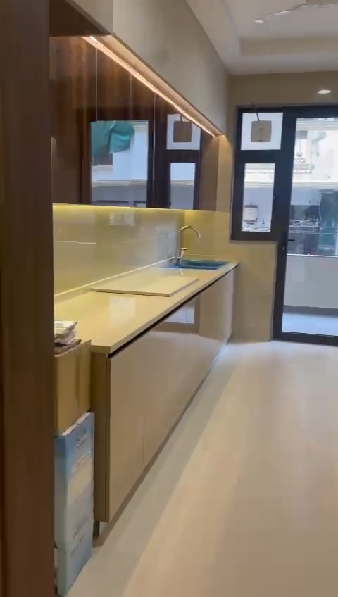 4 BHK builder floor - Image 8