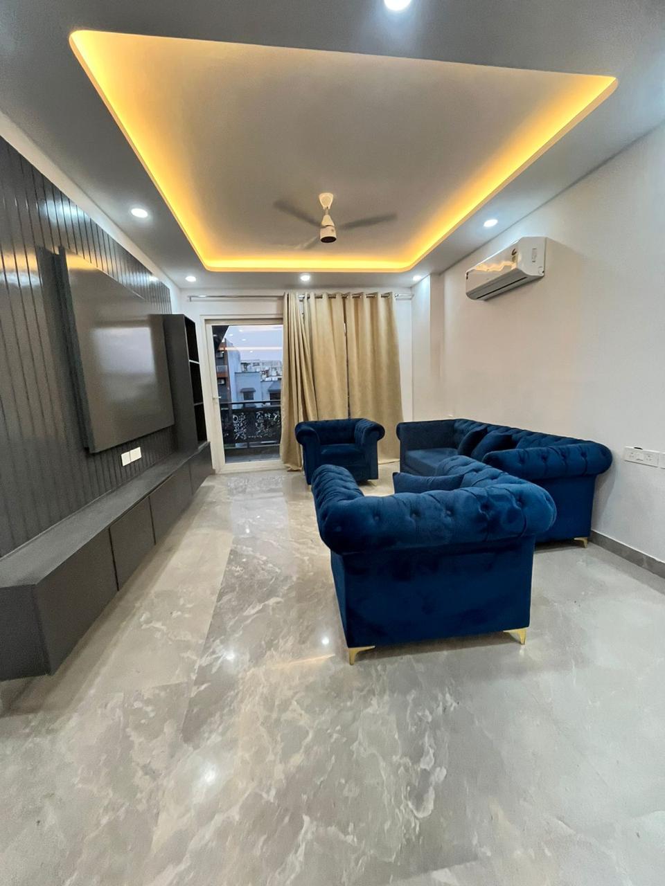 4 BHK builder floor - Image 12