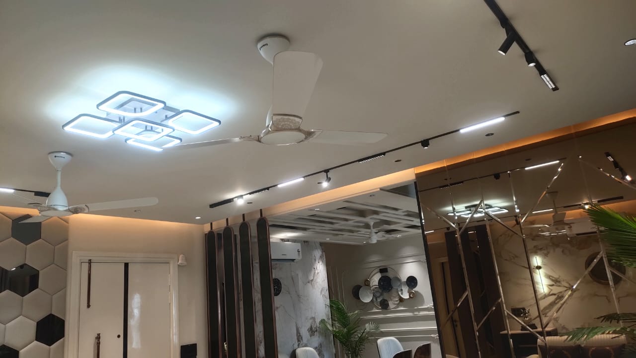 4 BHK builder floor - Image 8