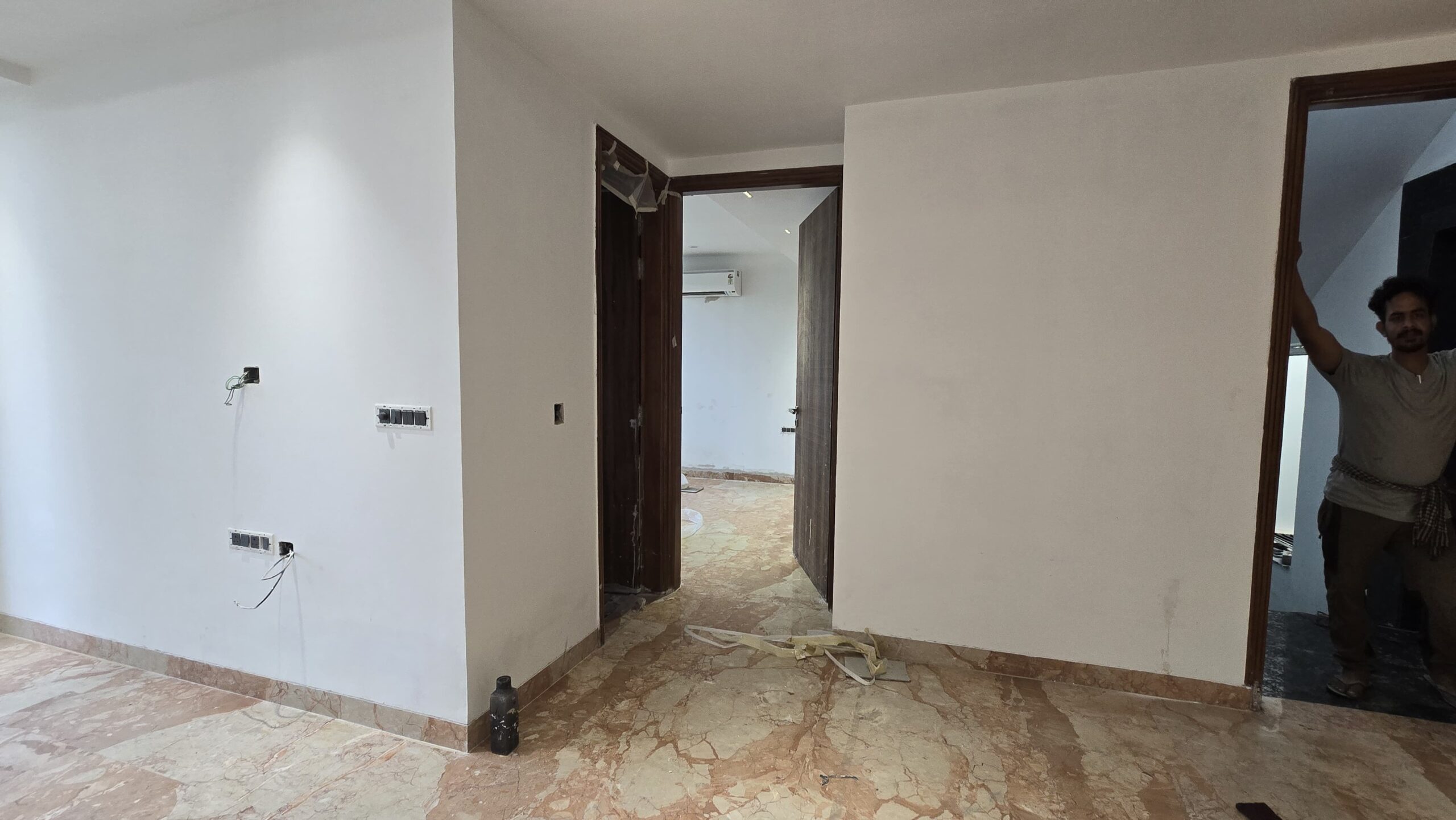 3 BHK builder floor - Image 5