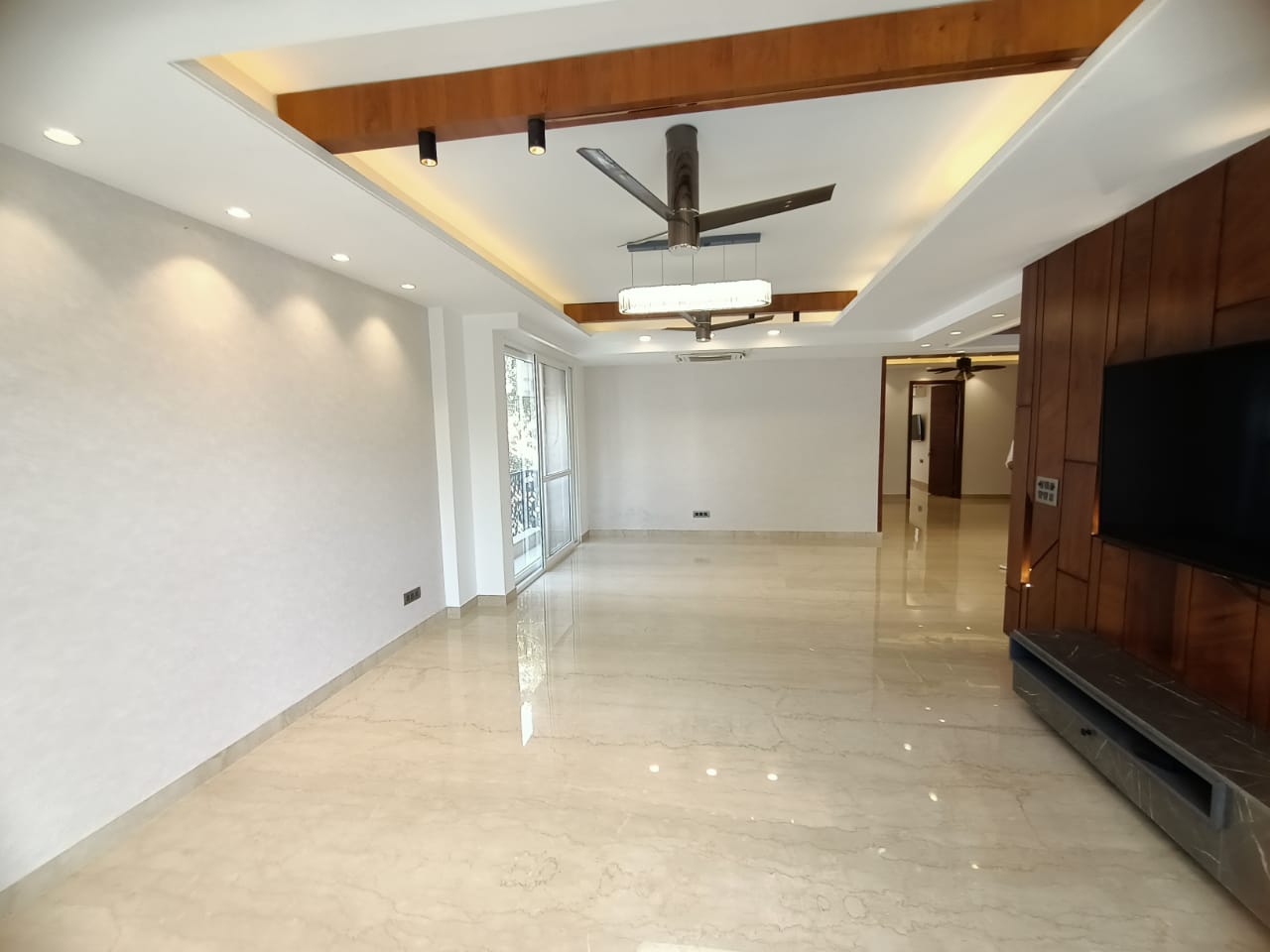 4 BHK builder floor - Image 6