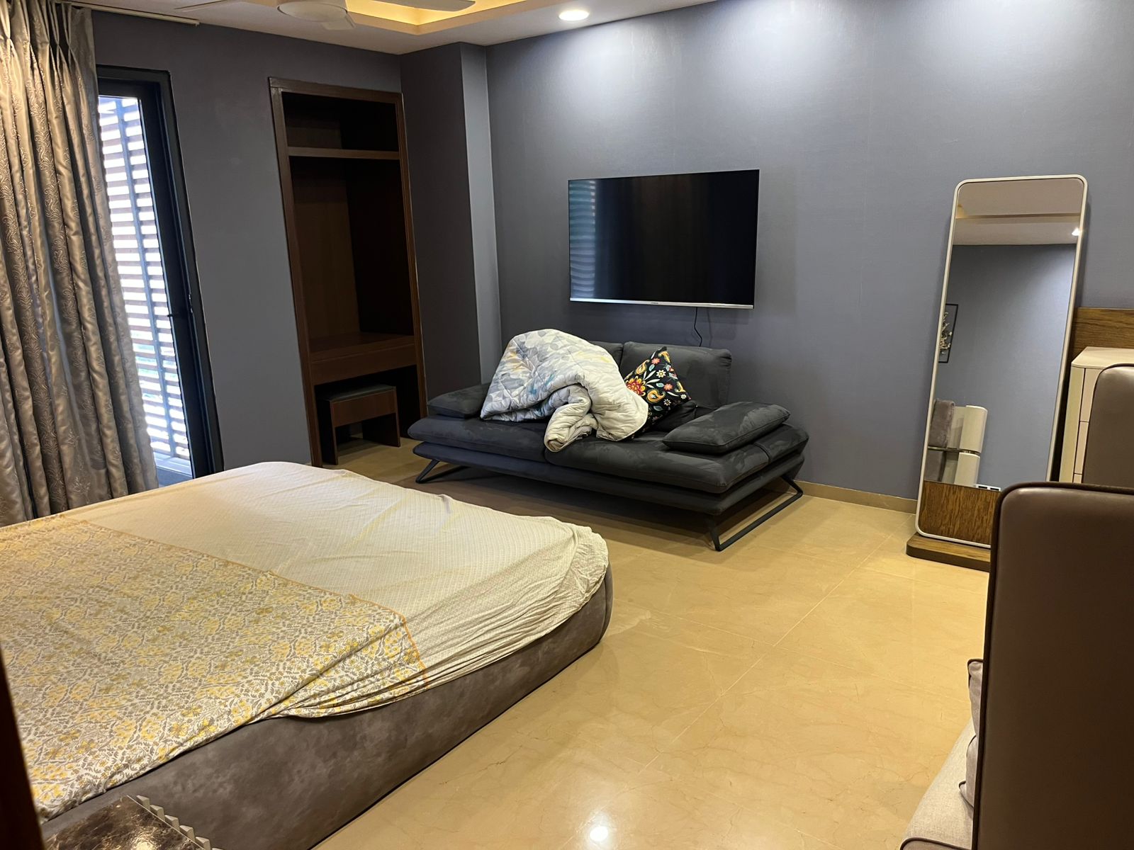 4 BHK builder floor - Image 3