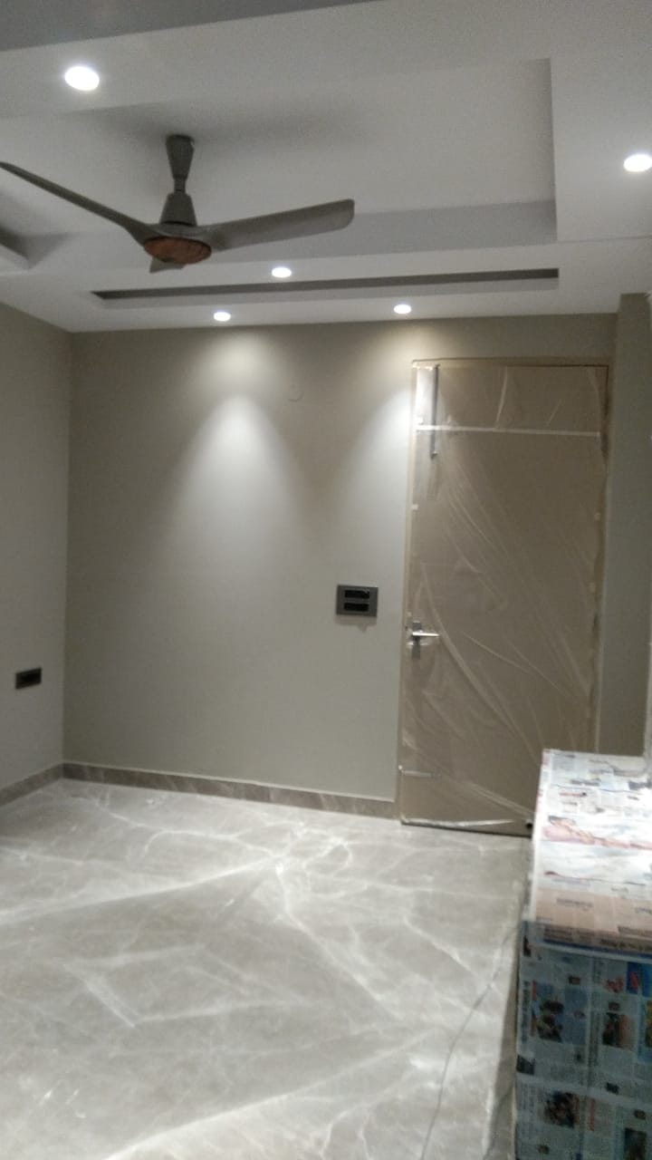 4 BHK builder floor located in the prime residential - Image 2