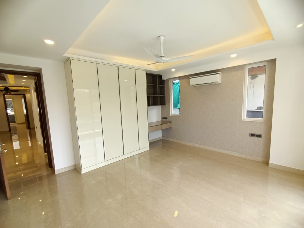 4 BHK builder floor - Image 2