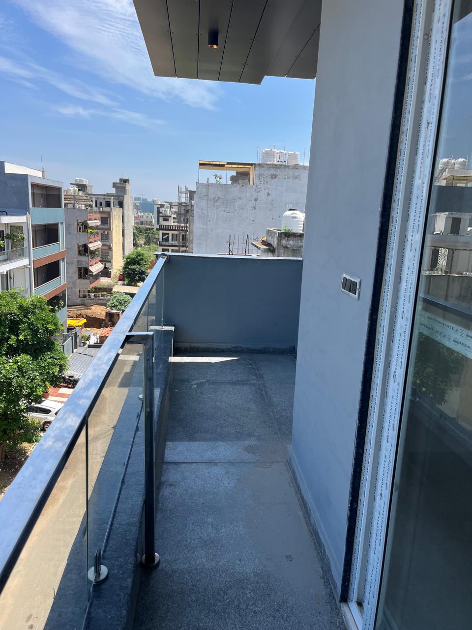 4 BHK builder floor - Image 30